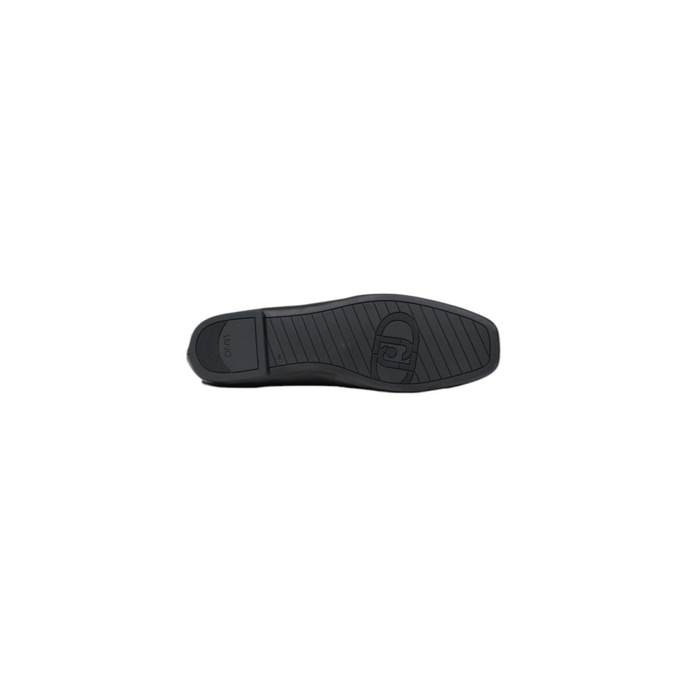 Black Leather Flat Shoe