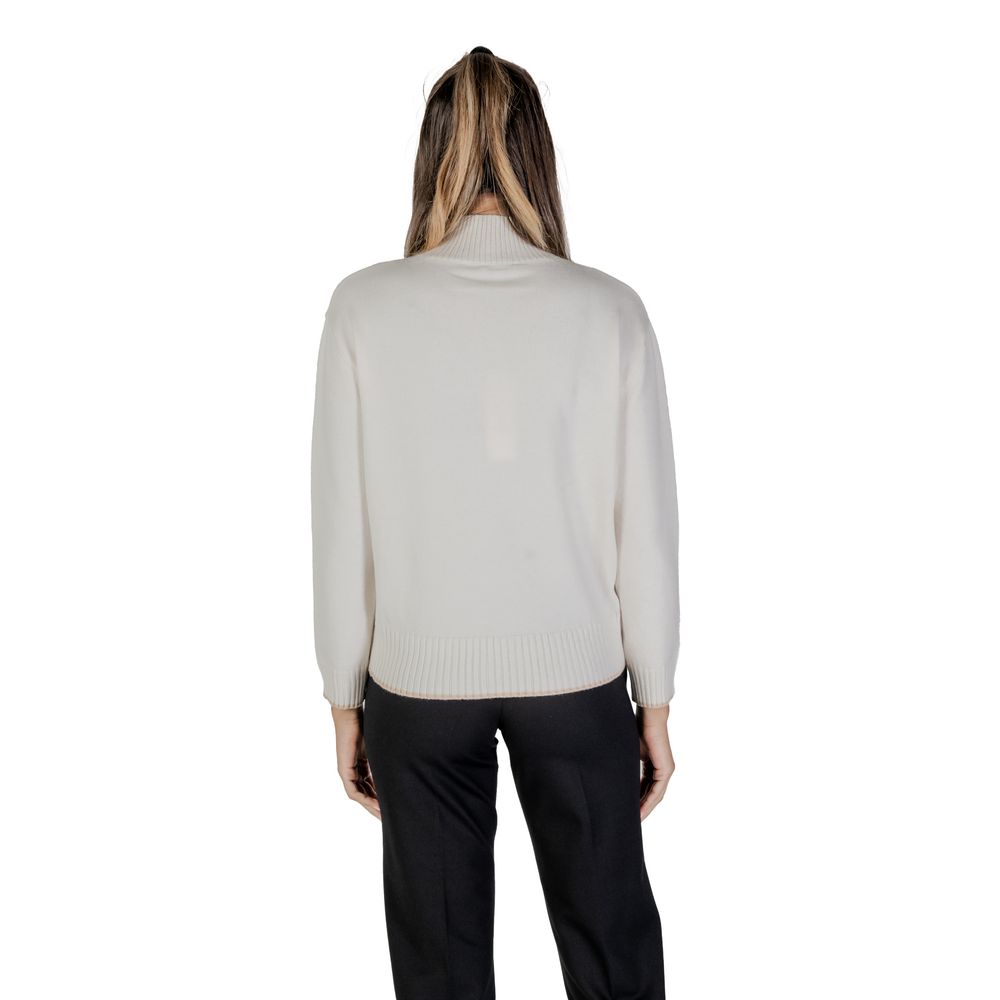 Cream Polyester Sweatshirt