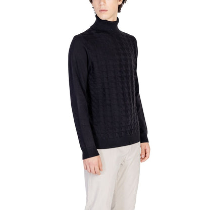 Black Cotton Turtleneck
