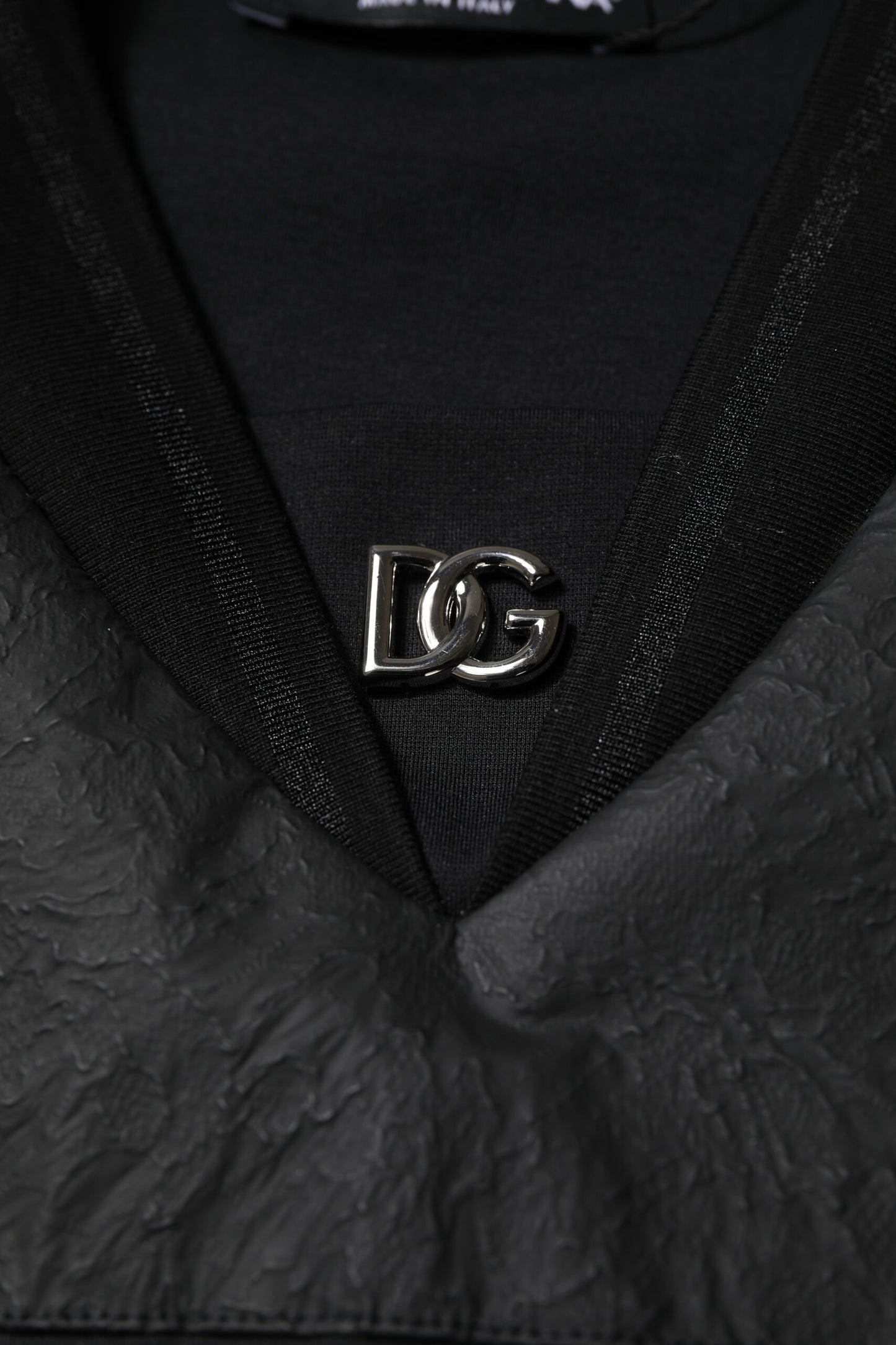 Black Cotton Short Sleeves V-neck T-shirt