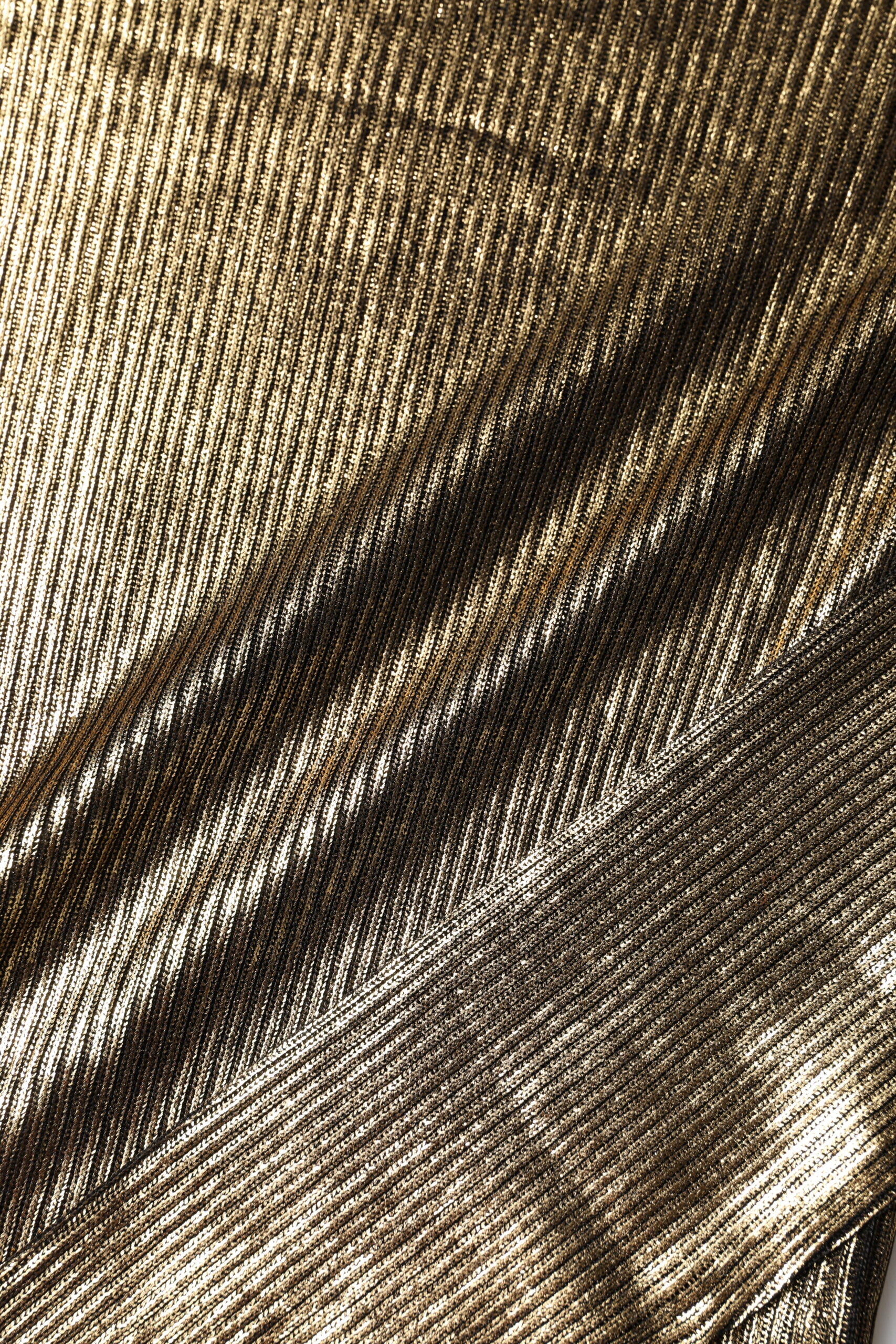 Gold Round Neck Long Sleeve Pullover Top