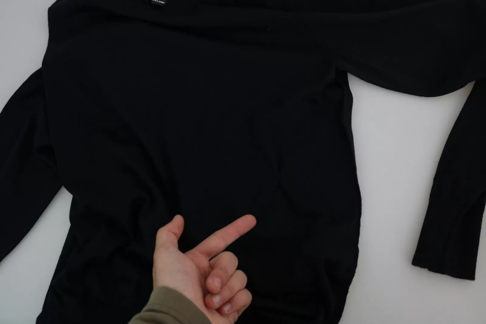 Black Cashmere Crewneck Pullover Sweater