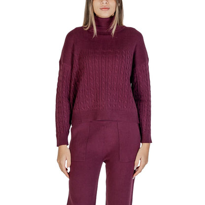 Bordeaux Viscose Turtleneck
