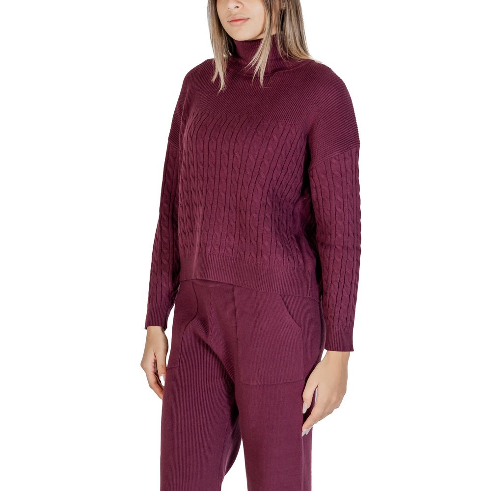 Bordeaux Viscose Turtleneck