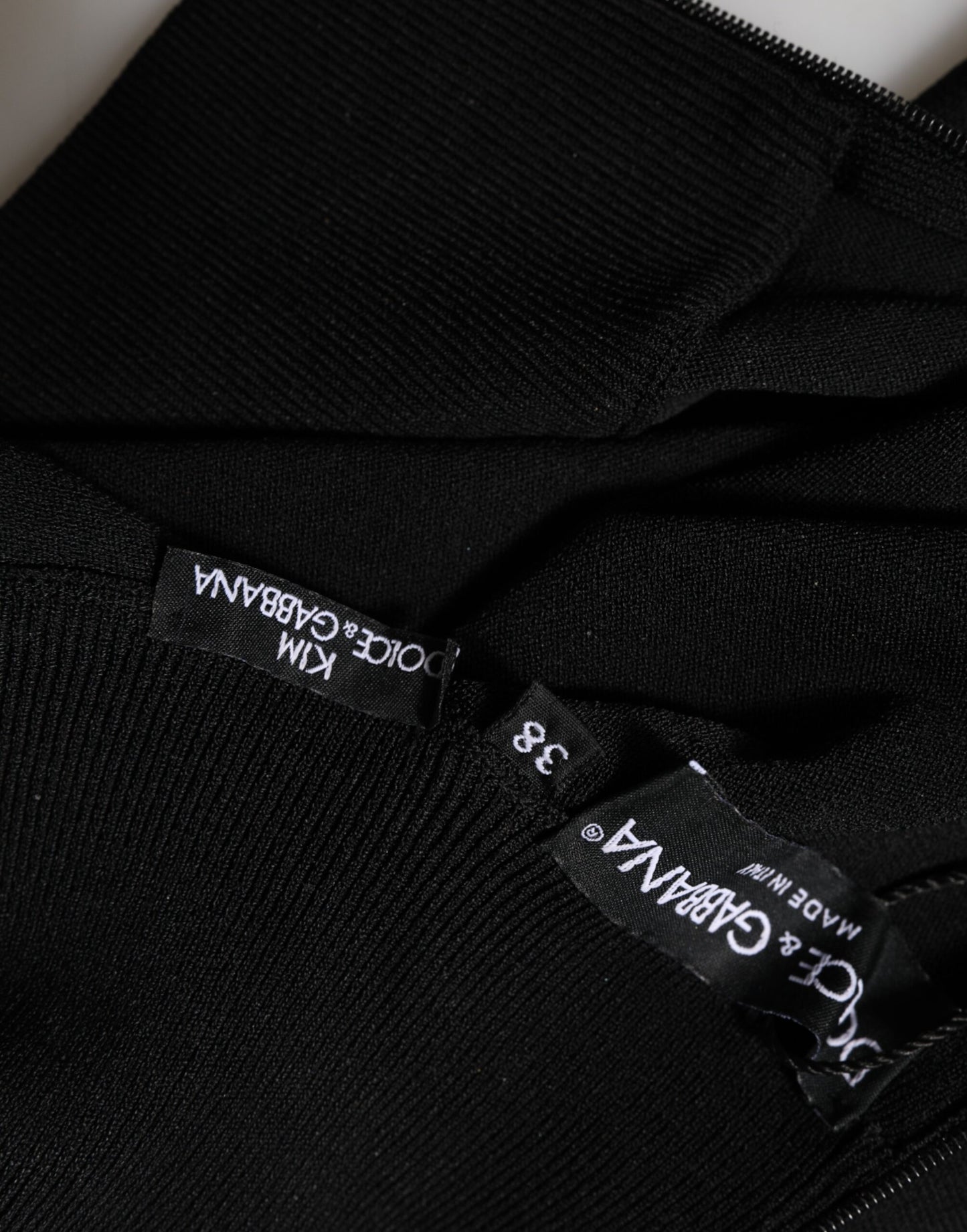 Black Viscose Turtle Neck Crop Pullover Top